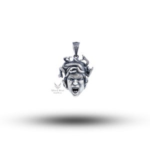 Angry Medusa 925 Sterling Silver Pendant