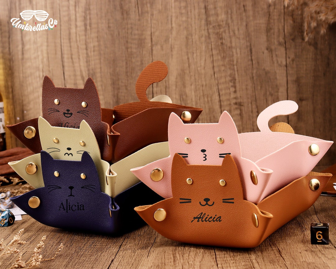 Würfeltablett Mit Katzen-Motiv & 7 Würfeln - Samt & Leder Dice Tray Für DND & Brettspiele | Faltbar Mit Metallknöpfen