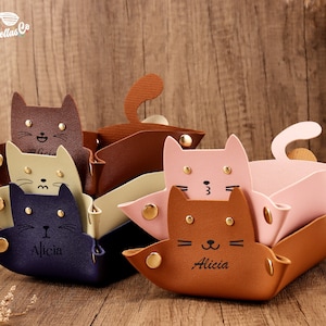 Personalized Cat Shaped Dice Tray - Cat Dice Rolling Tray, Cat Shape Valet Catchall Tray, DnD Dice Rolling Tray, Dice Container, DiceStorage