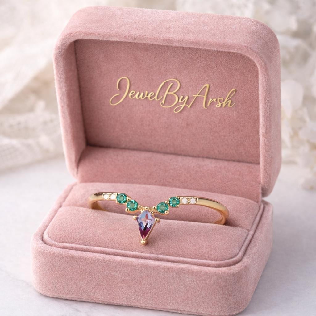Kite Cut Alexandrite Curved Wedding Band,  Unique Yellow Gold Diamond Ring, Women Diamond Pave Ring, Band Bridal Stacking Match Promise Gift