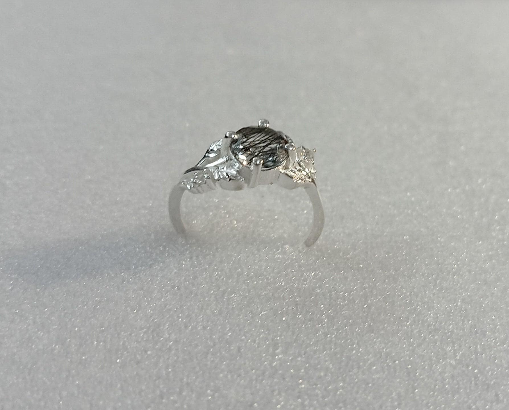 Salt & Pepper Round Cut Engagement Ring: Sterling Silver Leaf Band, Finger Wear