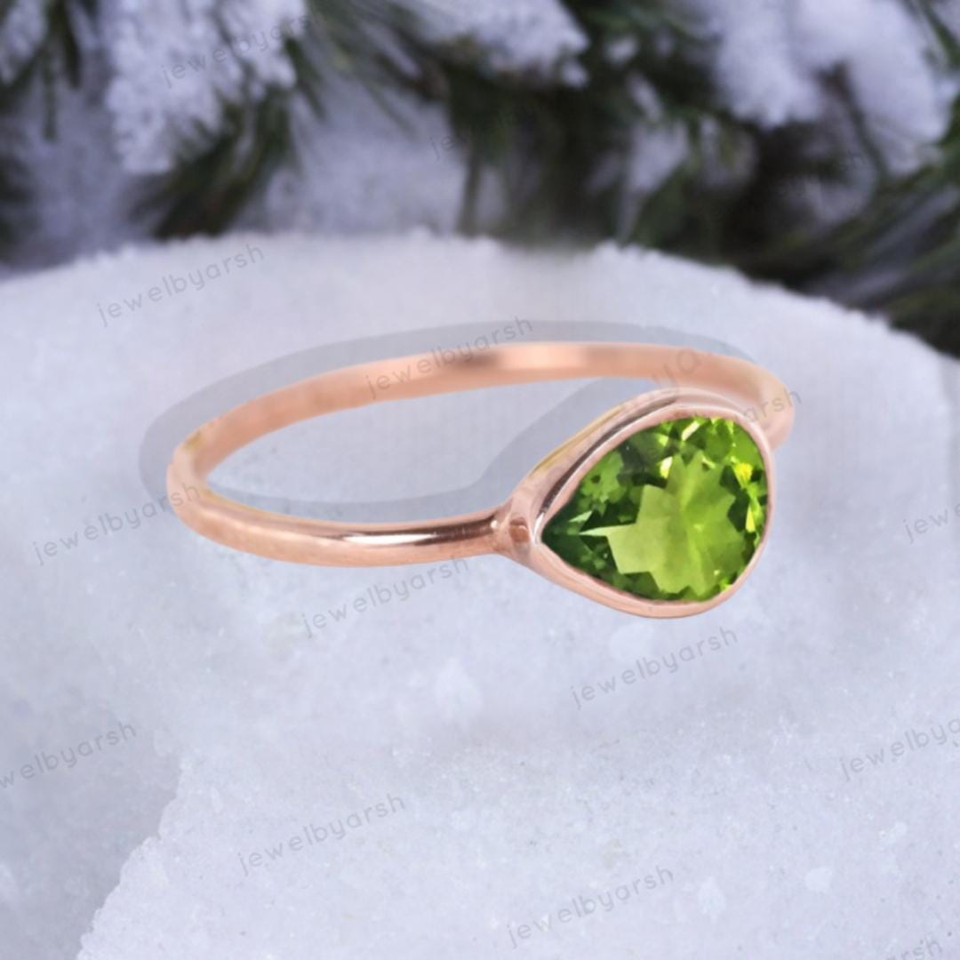 Pear Shape Green Peridot Ring, Single Gemstone Ring, August Birthstone Promise Ring, Gold Wedding Jewelry, Simple Design Ring, Gift For Love