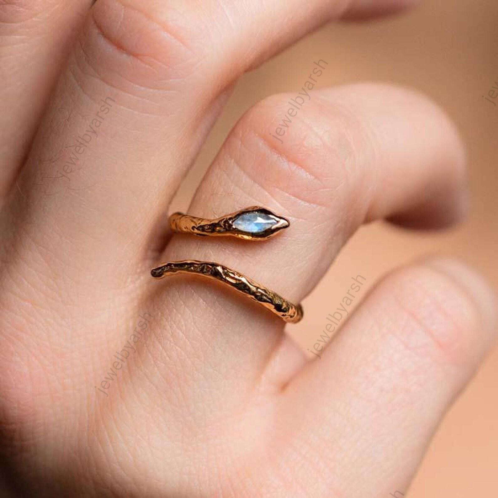 Marquise Labradorite Snake Ring , Rainbow Labradorite Ring, Labradorite Crystal Ring, Dainty Promise Ring, Unique Labradorite Ring,