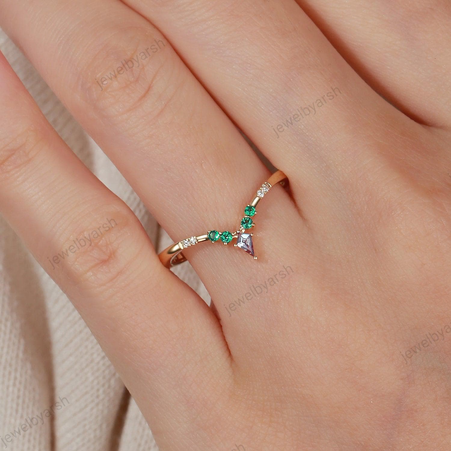 Kite Cut Alexandrite Curved Wedding Band,  Unique Yellow Gold Diamond Ring, Women Diamond Pave Ring, Band Bridal Stacking Match Promise Gift