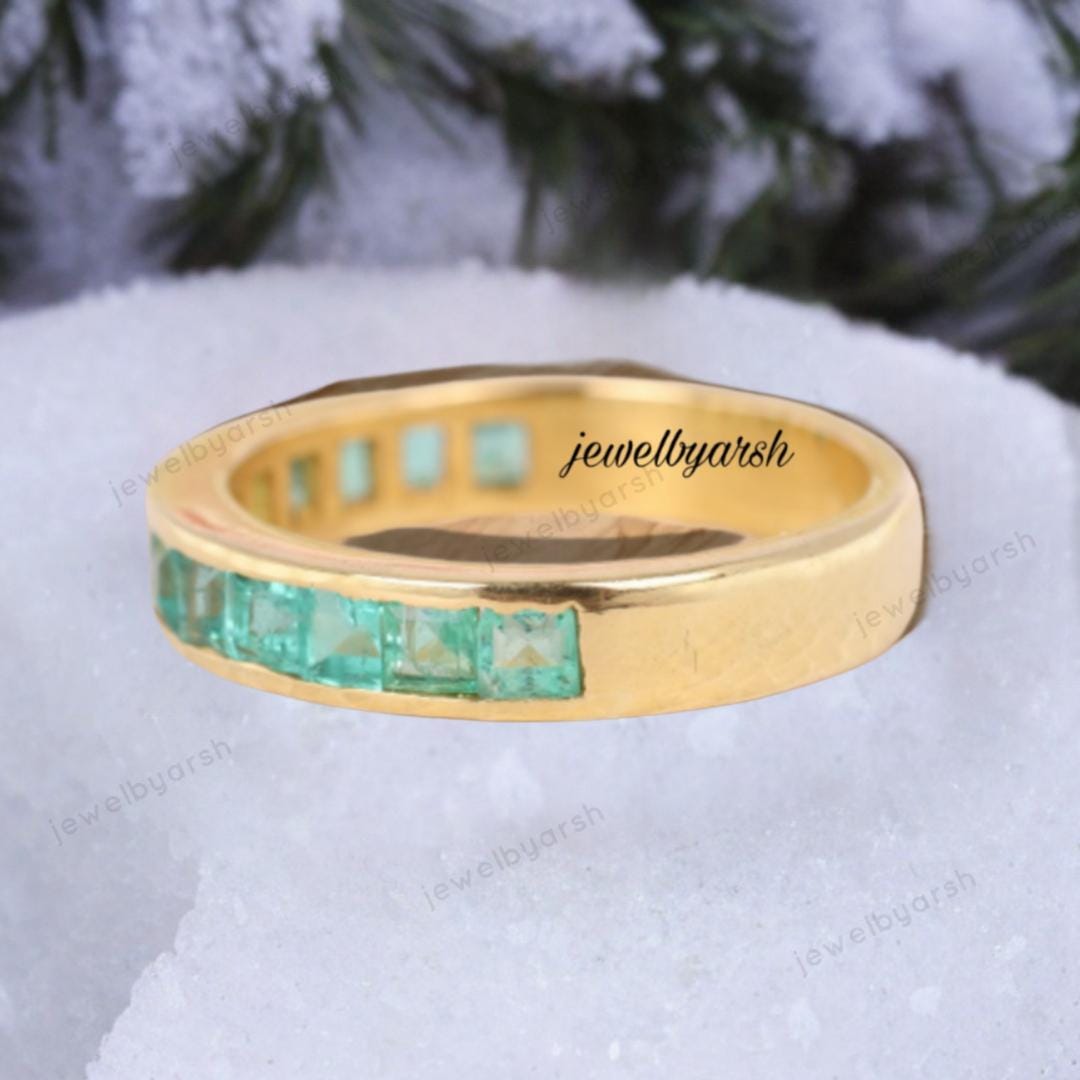 Vintage Yellow Gold Emerald Ring, Dainty Emerald Half Eternity Ring, Green Gem Stone Stone Ring, May Birthstone Ring, Valentine Gift For Her