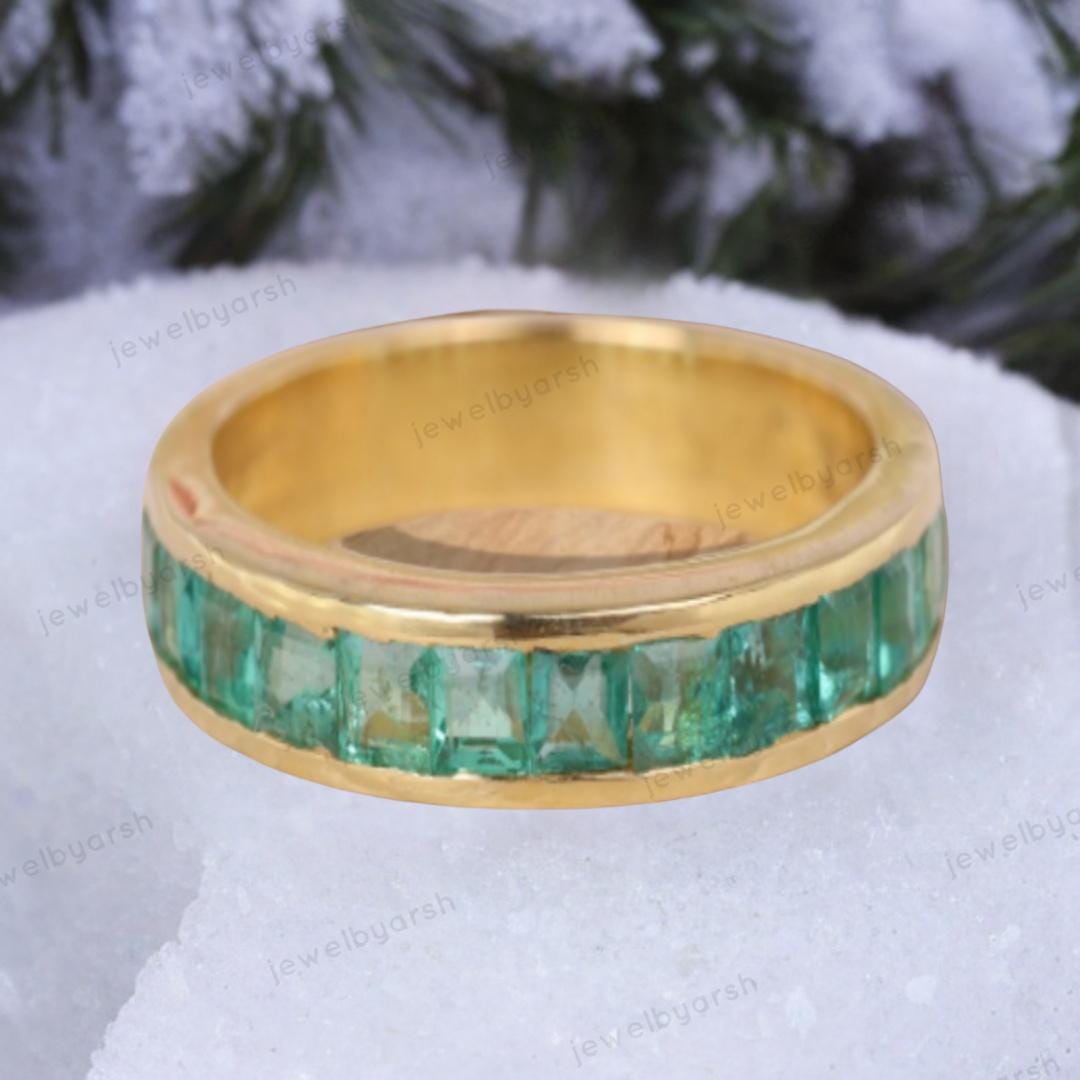 Vintage Yellow Gold Emerald Ring, Dainty Emerald Half Eternity Ring, Green Gem Stone Stone Ring, May Birthstone Ring, Valentine Gift For Her
