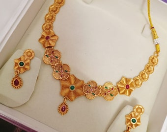 Conjunto de joyas chapadas en oro del templo /Collar del sur de la India / Collar de gargantilla / Conjunto de gargantillas / Vintage / Joyería de Bollywood / Joyería india / Regalos