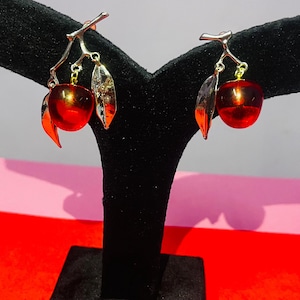 Kirsche Ohrringe, Kirsche Schmuck, Obst Ohrringe, Kitsch Ohrringe, Geschenk für Frauen, Baum Ohrringe, Blatt Ohrringe CHERRY OHRRINGE