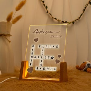 Luz de noche con nombre de familia y rompecabezas de Scrabble, lámpara de regalo con crucigramas familiares, regalo para ella, marco con impresión de letras, regalo de inauguración de la casa, regalo con apellido