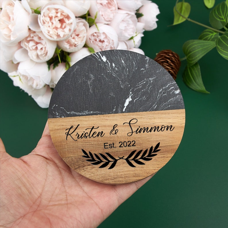 Personalized Coasters, Custom Engraved Marble Wood Coaster Set, Gifts for Housewarming, Anniversary, Wedding, Engagement, Father's Day Gifts imagem 5
