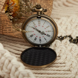 Reloj de bolsillo grabado personalizado, reloj de bolsillo personalizado, regalo del día del padre, regalo del padrino, regalos de los padrinos, regalo del padre del novio, regalo de boda imagen 6