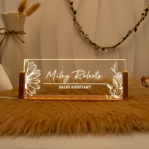 Desk Name Plate with Wooden Base, Lighted Name Sign, Office Desk Accessories, New Job Gift, Thank You Gifts for Coworkers, Graduation Gifts