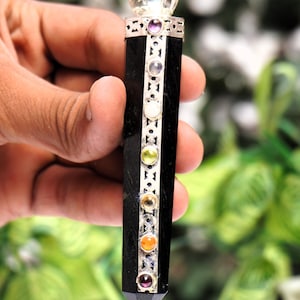 Varita de chakras de turmalina negra: masajeador de puntas de cristal curativas