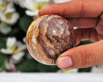 Sfera di diaspro oceanico giallo: pietra curativa naturale (55 mm)