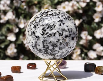 Esfera de Pedra da Lua Arco-Íris Brilhante: Bola de Cristal Natural (100 mm)