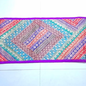 Ind Cotton Patchwork Table Runner Embroidered Dining Table Wall Hanging Tapestry Indian Handmade Embroidered Patchwork 20 X 60 INCH)