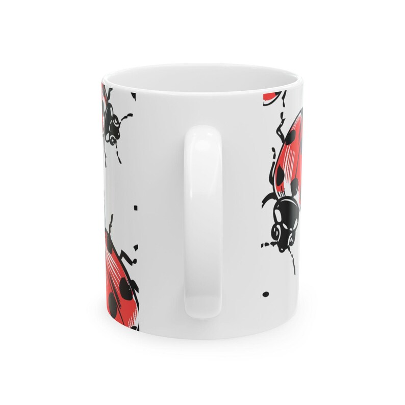 Mug rouge coccinelle - motif ludique dessiné à la main, poignée confortable image 4