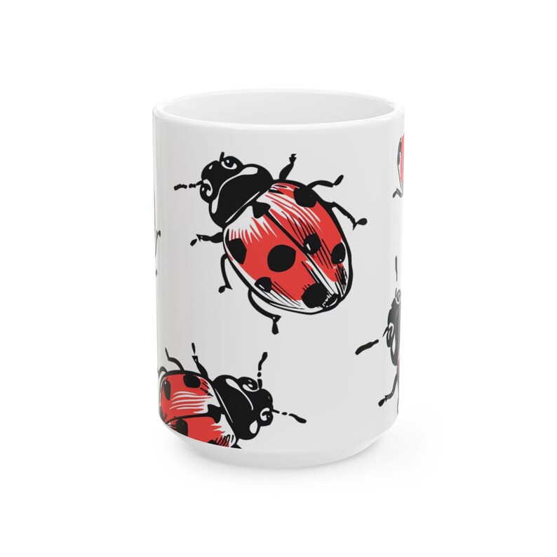 Mug rouge coccinelle - motif ludique dessiné à la main, poignée confortable image 3