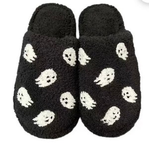 HALLOWEEN Ghost House Shoes, Women’s Halloween Slippers