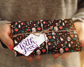 Skulls Halloween Gift Wrapping Paper – Gothic Bold Pattern