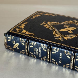 If We Were Villains ( illustrated special edition, rebind recase) image 2