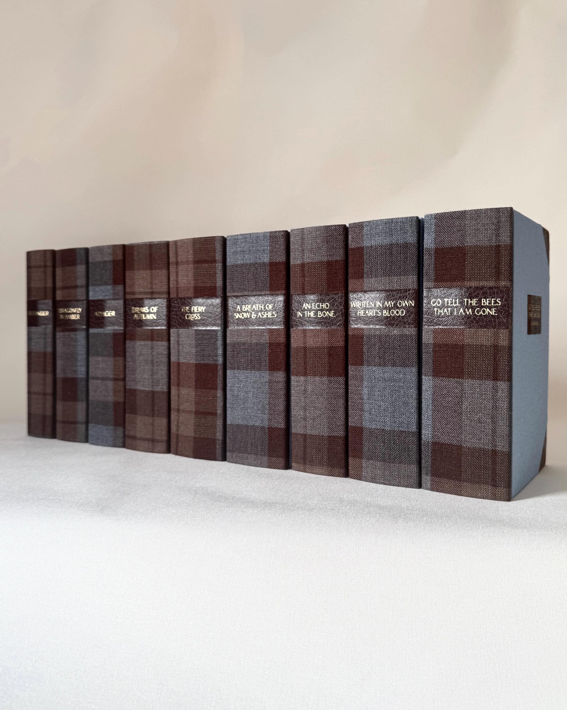 Outlander - Complete Set (special Edition Handmade Book, Wool