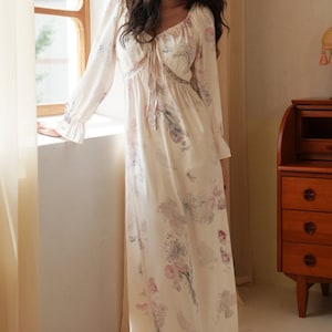 2023 Sexy Ice Silk Small Chest Nightgown