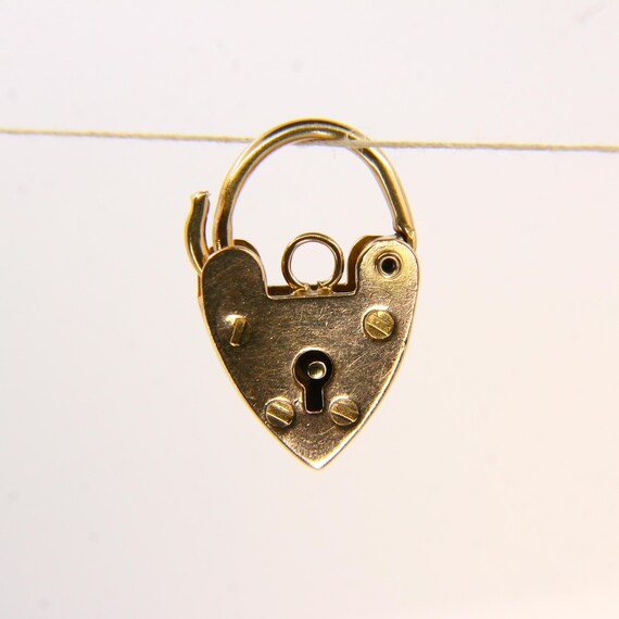 Vintage 9ct Gold Heart Lock Charm – Hallmarked Solid Yellow Gold Pendant –  Love Friendship Theme – Classic Gift Idea