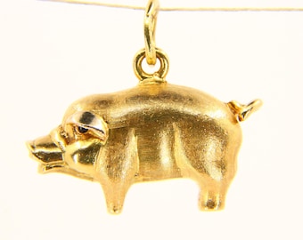 Vintage 18ct Yellow Gold Pig Charm: Solid Gold Animal Pendant