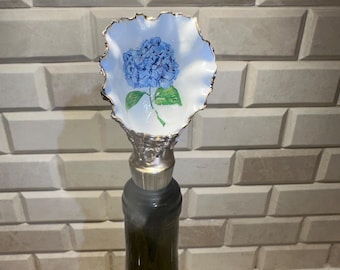 Wine stopper, oyster art, Hostess gift, birthday gift, bridal shower favor, wedding gift