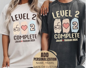 Regalo personalizado de segundo aniversario para esposo y esposa, Comfort Colors®, camiseta retro de videojuegos, esposo gamer