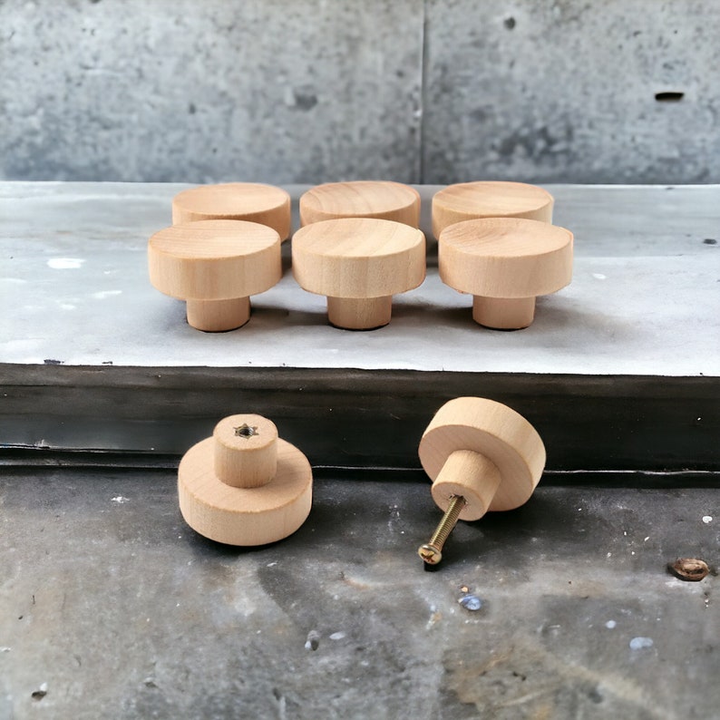 Round Wooden Knobs Unfinished Wood Cupboard Furniture Drawer Pulls Handles With Screws