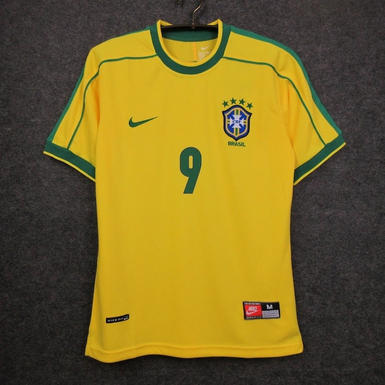 Ronaldo Brasil Home Kit 2002 Nazario brazil R9 - Roblox