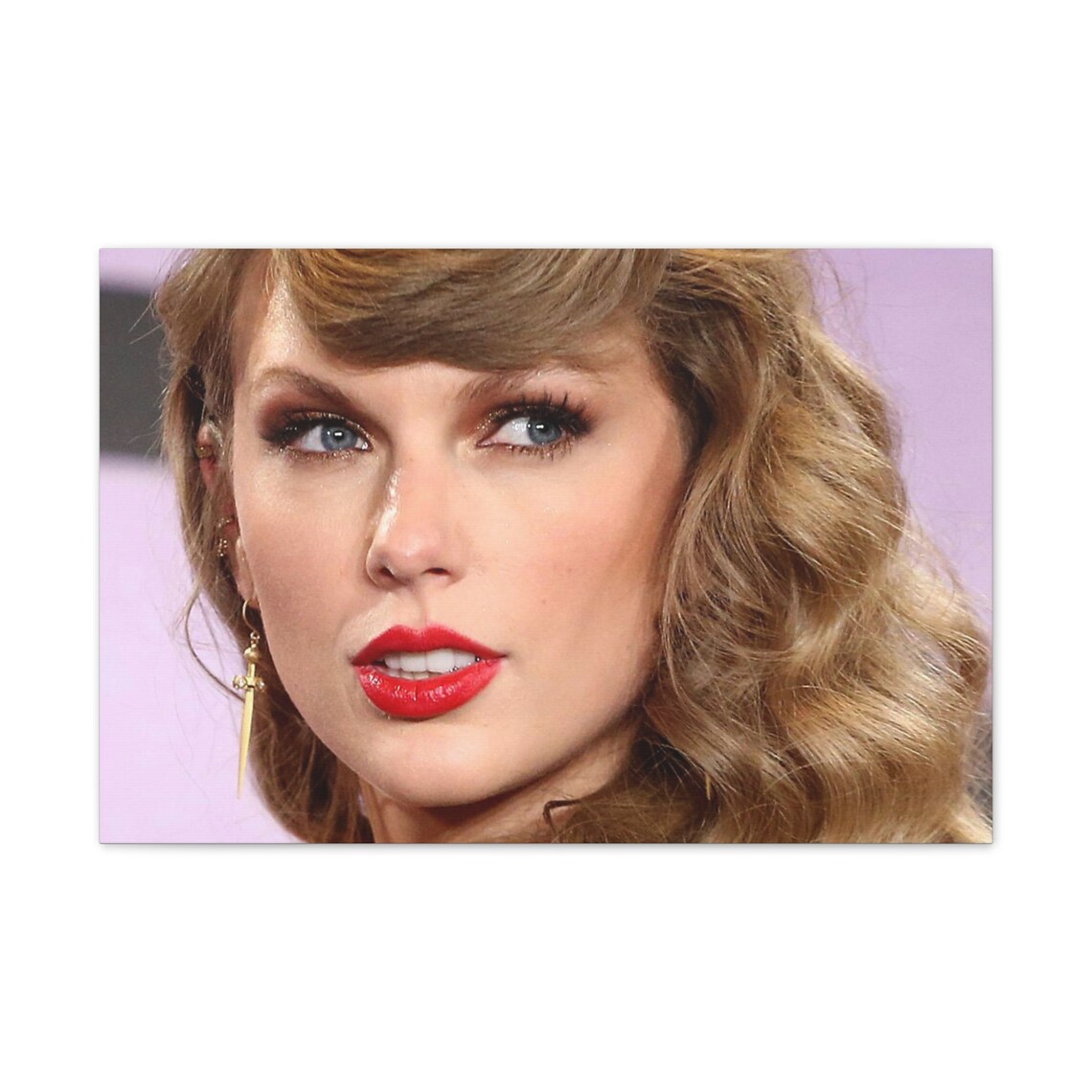 Icon Taylor Canvas image 1