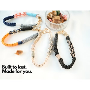 NUEVA pulsera para teléfono trenzada hecha a mano en 4 colores: correa para teléfono de cuerda de ajuste universal vibrante, dije para bolso, obsequios festivos pensativos.