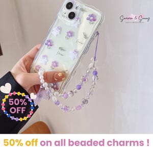Lindo dije de cuentas para teléfono en color morado en 3 diseños. Regalos para damas de honor. Llavero para teléfono. Dije para cámara. Correa para muñeca. Dije Y2K. Muñequera para teléfono. Correa para bolso.