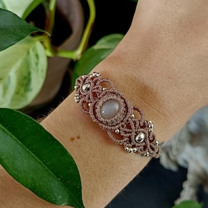 Macrame bracelet with Indian moonstone delicate pink handmade statement jewelry birthstone lucky stone zodiac sign