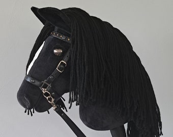 Hobby Horse NEGRO con una mancha (raya)