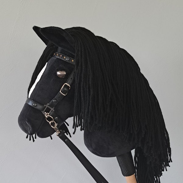 Hobby Horse NEGRO con una mancha (raya)