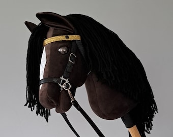 Hobby Horse Brun Doré LUSITANO NOIR avec une tache