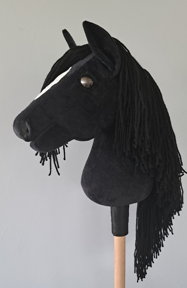 Hobby Horse NEGRO con una mancha raya imagen 4