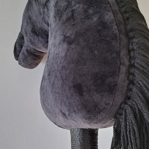 Hobby Horse NEGRO con una mancha raya imagen 7