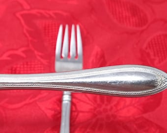 Lot Of 2 ONEIDA SHERATON Salad Forks 7 1/8” HEIRLOOM Cube