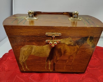 Caballos de bolso de madera vintage hechos a mano con técnica de decoupage casera, color marrón con detalles dorados.
