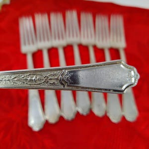 8X 1847 Rogers Ancestral Teaspoons Spoons SilverPlate Vtg
