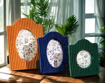 Arch Velvet Photo Frame: Vintage Style Wood Picture Frame