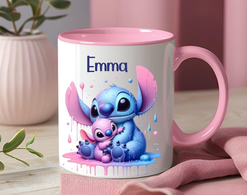 Tasse Stitch und Engel | Personalisierte Tasse Stitch Rose mit Vornamen | Personalisierte Keramiktassen | Ideenkette Bild 1