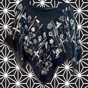 Black and White Semi-Sheer Silk Floral Print Vintage Shawl - Size S/M