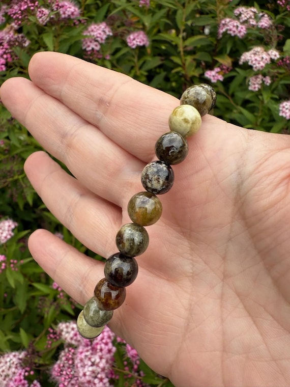 Green Garnet Bracelet 8mm Beads - Etsy