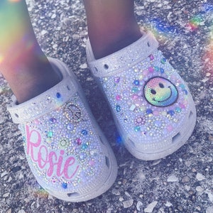 Crocs X Smiley World Collaboration W8 / J6 / EU 38-39 White Crocs X Smiley World Collaboration W8 / J6 / EU 38-39 White